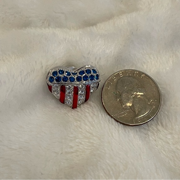 Swarovski Crystal Patriotic Heart Shaped American Flag Pin ๐บ๐ธ - Picture 10 of 11